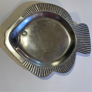 Decorative cast aluminum fish tray, 8”x7 1/2”x 3/4” made in India